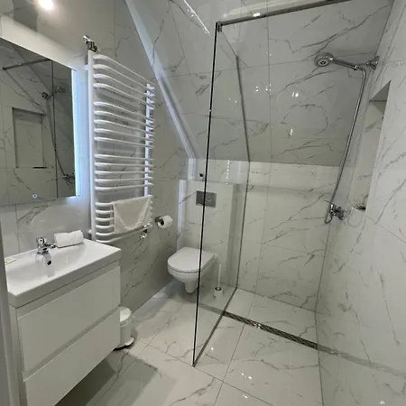 Amber 民宿 波波林